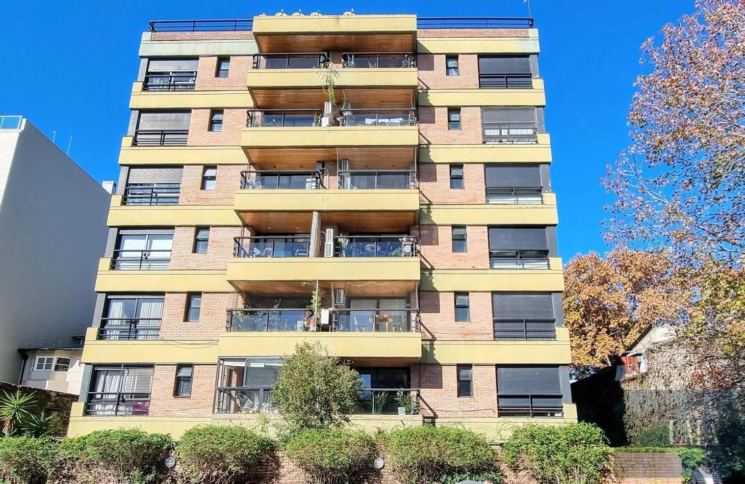 Venta Departamento dos ambientes con cochera/ pileta/ parrila y terraza en Belgrano 8