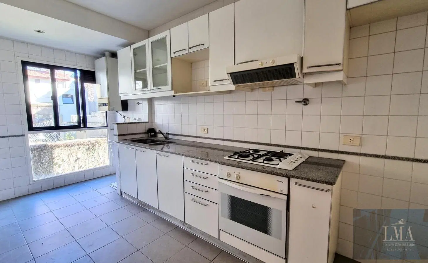 Venta Departamento dos ambientes con cochera/ pileta/ parrila y terraza en Belgrano 5
