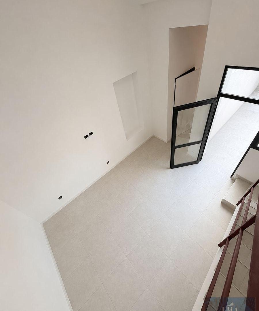 Foto de PH DE 2 AMBIENTES A ESTRENAR – SIN EXPENSAS – PATIO / POSIBLE COCHERA, imagen 1