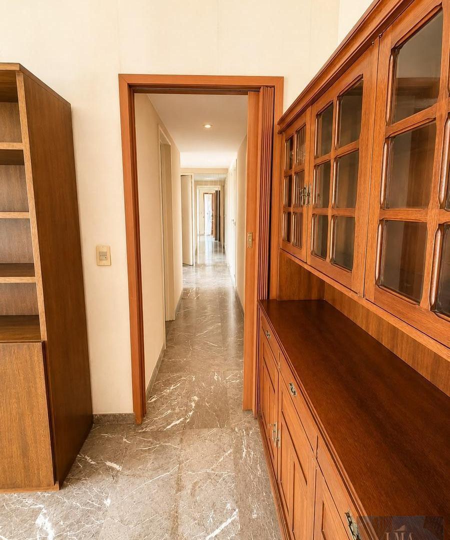 Foto de Venta Departamento 4 ambientes mas dependencia 2 cocheras y baulera, a, imagen 2