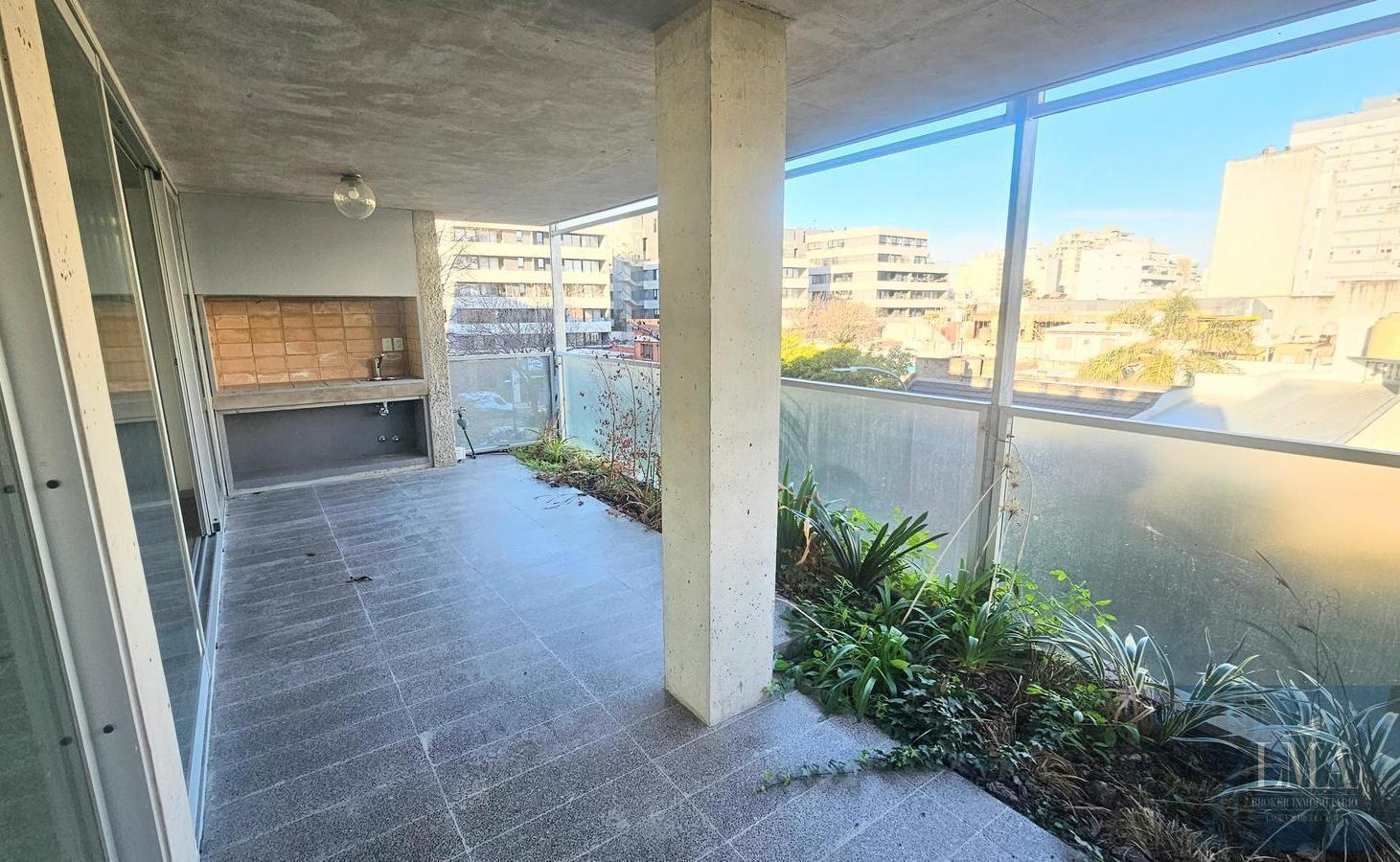 Foto de Venta Departamento 4 ambientes con balcon Aterrazado/parrilla/cochera., imagen 1