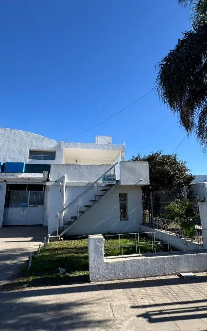 ALQUILER DEPTO PARA USO COMERCIAL - 2 DORMITORIOS- SOBRE AV VALPARAISO - EXCELENTE UBICACION 2