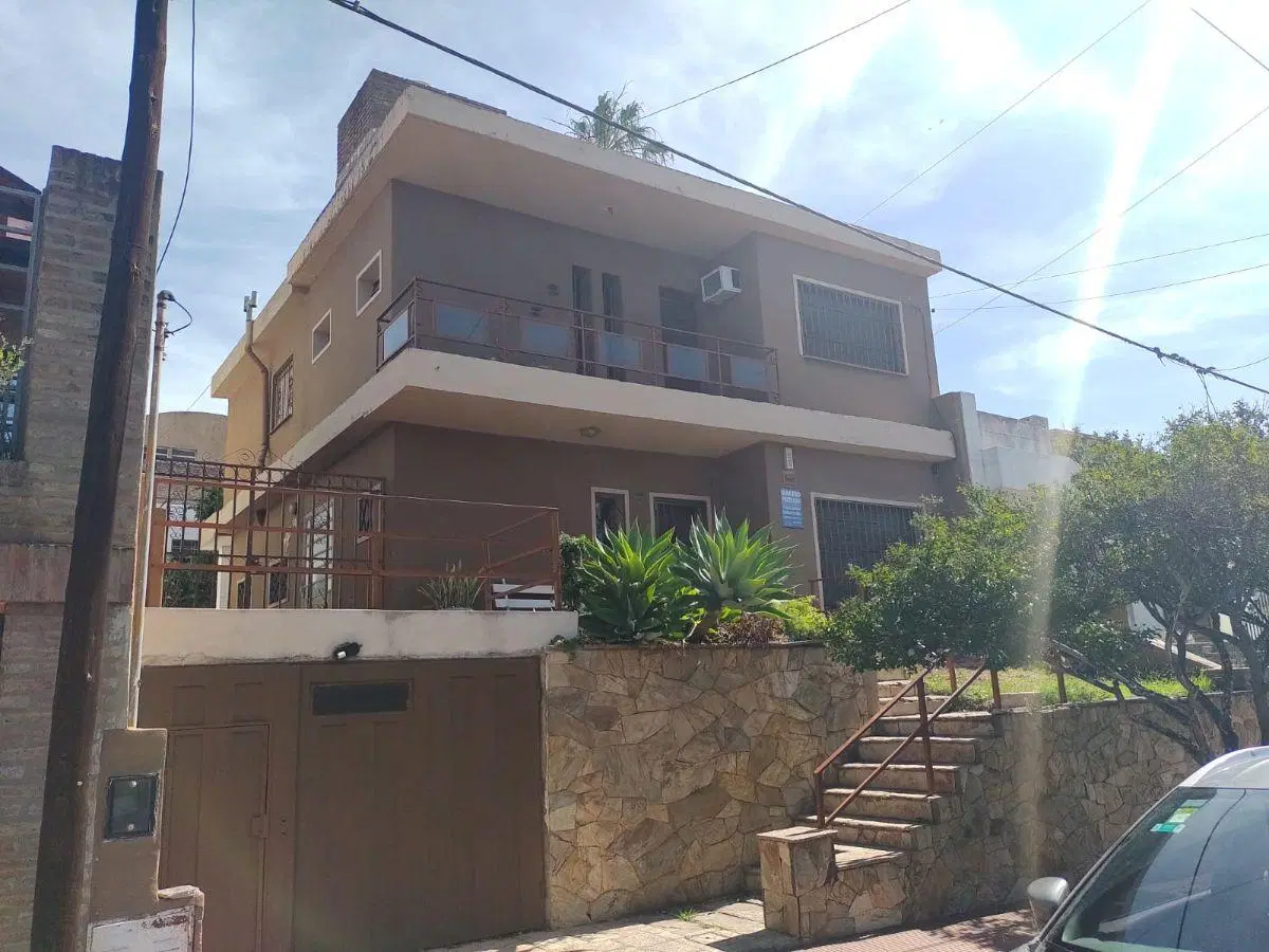 OPORTUNIDAD 2 X 1 - CASA Y DEPARTAMENTO - CON ESCRITURAS INDEPENDIENTES - VENTA EN BLOQUE - FLIPPIN 1