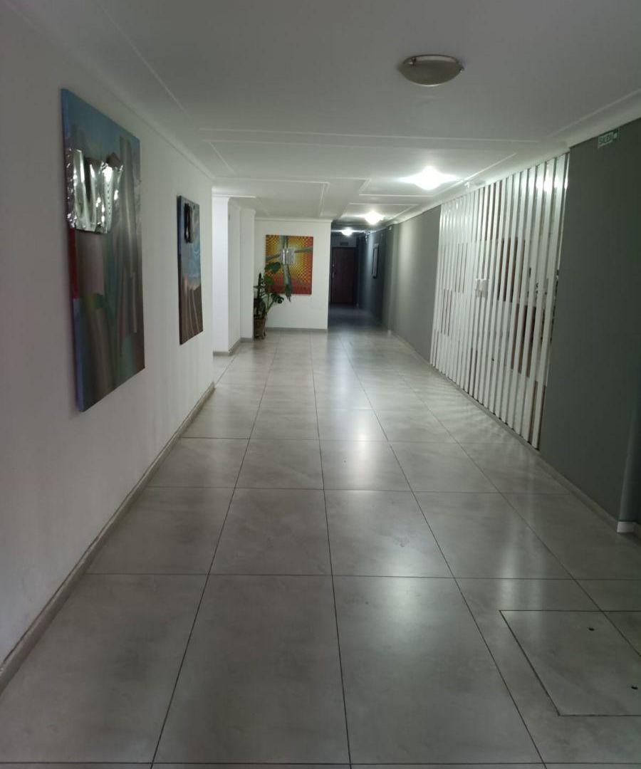 Foto de Excelente Depto con Terraza - Impecable - Muy Luminoso - 1 DORMITORIO A METROS DE PLAZA COLON, imagen 5