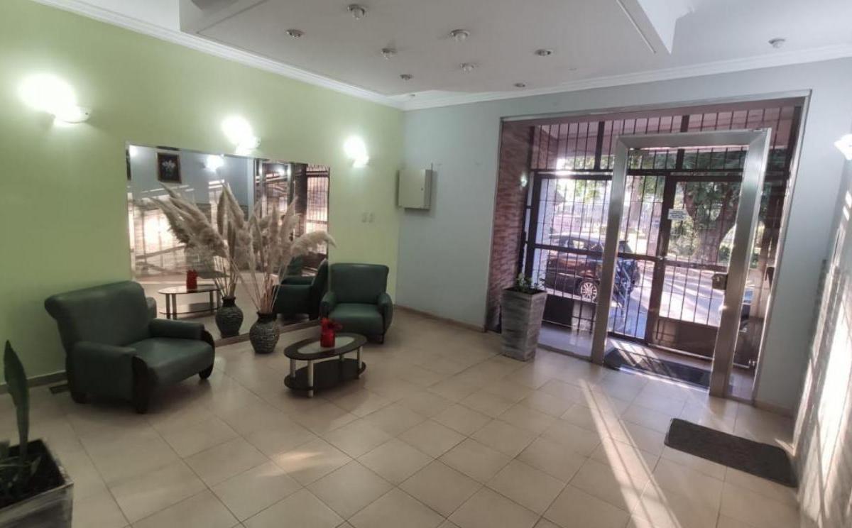 Departamento 3 Ambientes con Amplio Balcon Terraza y Doble Baulera en Venta 2