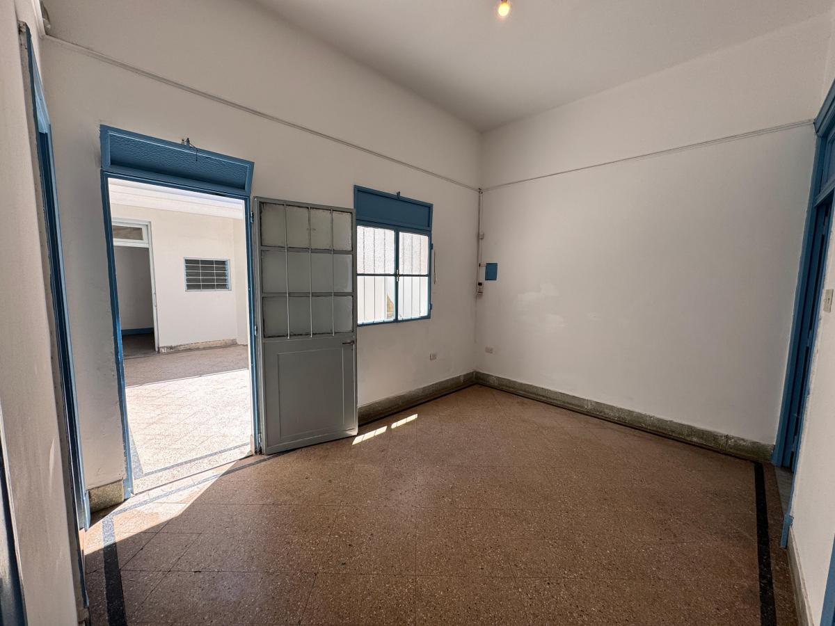 Casa Tipo PH 5 Ambientes con Patio y Amplia Terraza en Venta 5