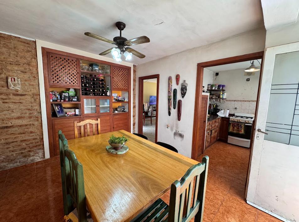 Casa 4 Ambientes con Patio, Cochera y Jardin en Venta 5