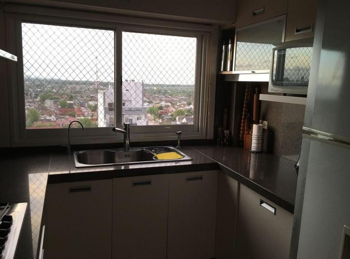 Departamento 4 ambientes con doble cochera  3