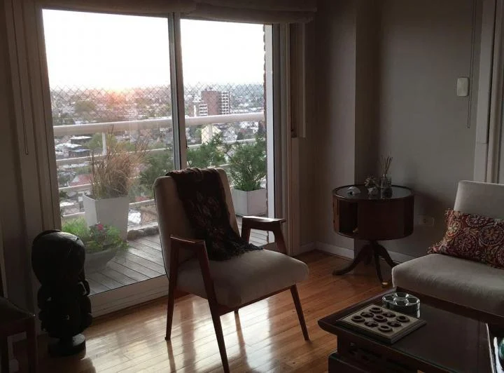 Departamento 4 ambientes con doble cochera  2