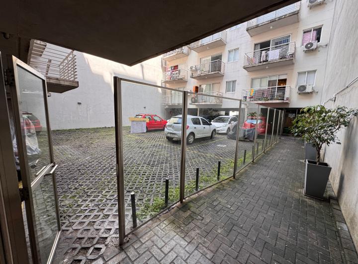Departamento Moderno 2 Ambientes con Balcon y Cochera Amoblado en Alquiler 2