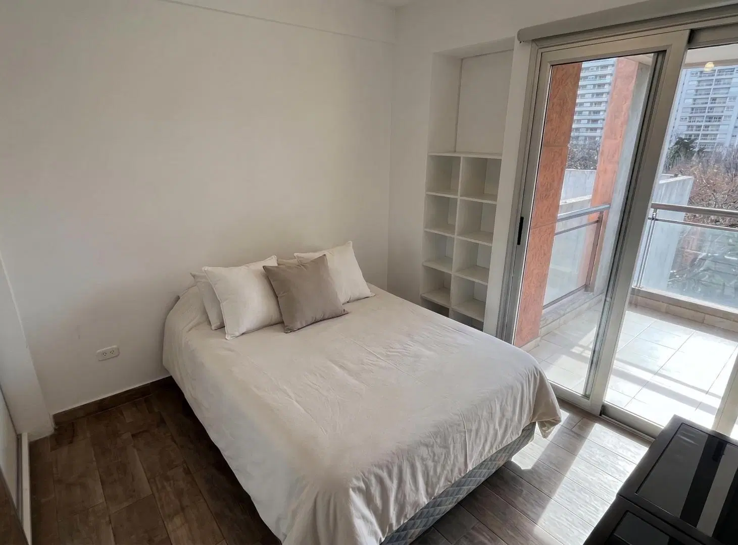 Semipiso 2 Ambientes con Balcón y Cochera Cubierta en Venta 5