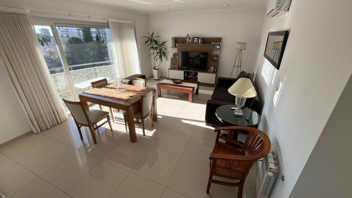 VENTA PISO 3 AMBIENTES QUILMES CENTRO CON COCHERA CUBIERTA