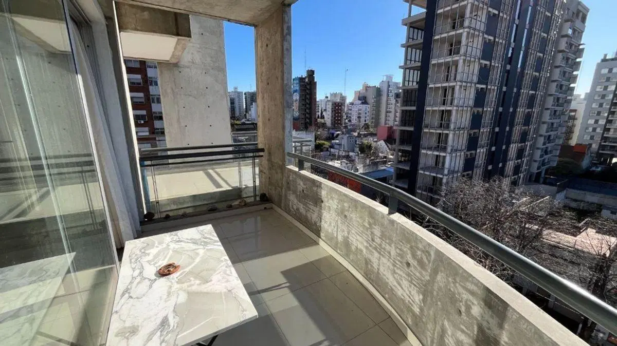 VENTA PISO 3 AMBIENTES QUILMES CENTRO CON COCHERA CUBIERTA 2