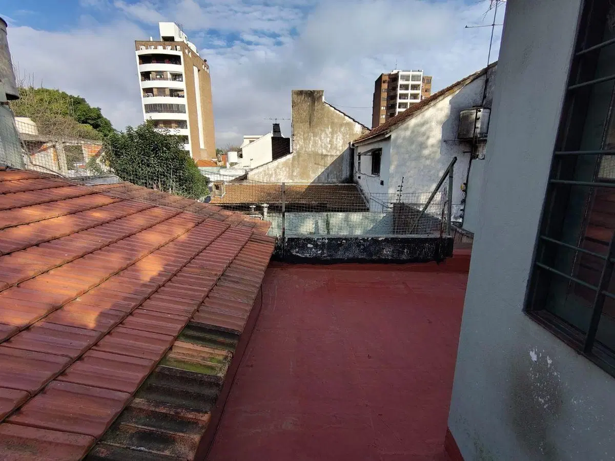 Oportunidad, casa en venta 5 ambientes en Quilmes Centro con cochera, habitacion en suite 4