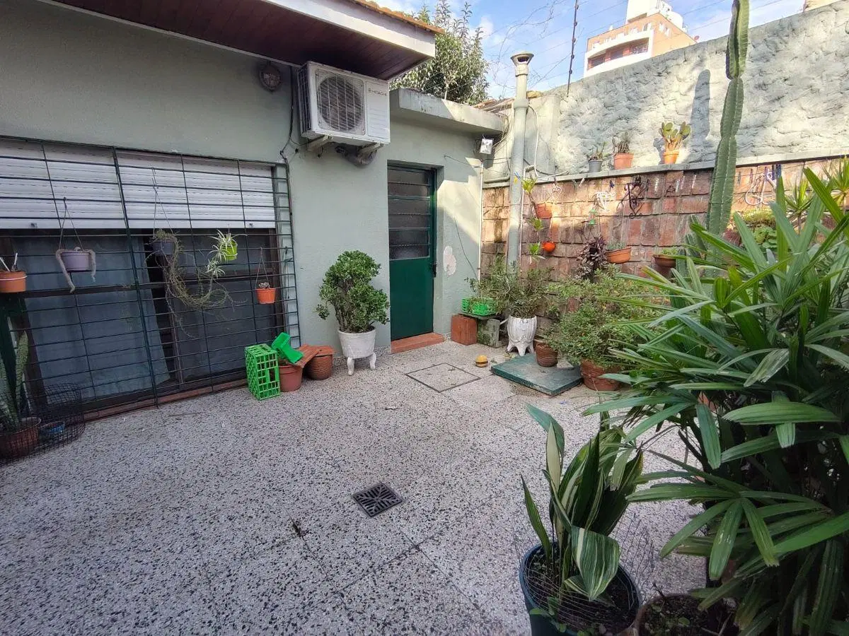 Oportunidad, casa en venta 5 ambientes en Quilmes Centro con cochera, habitacion en suite 3