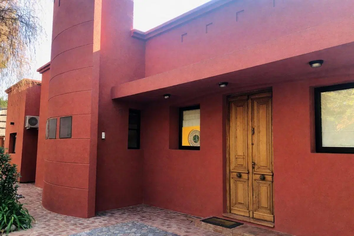 CASA EN VENTA BARRIO EL CARMENCITO CON CASA DE HUESPEDES 2