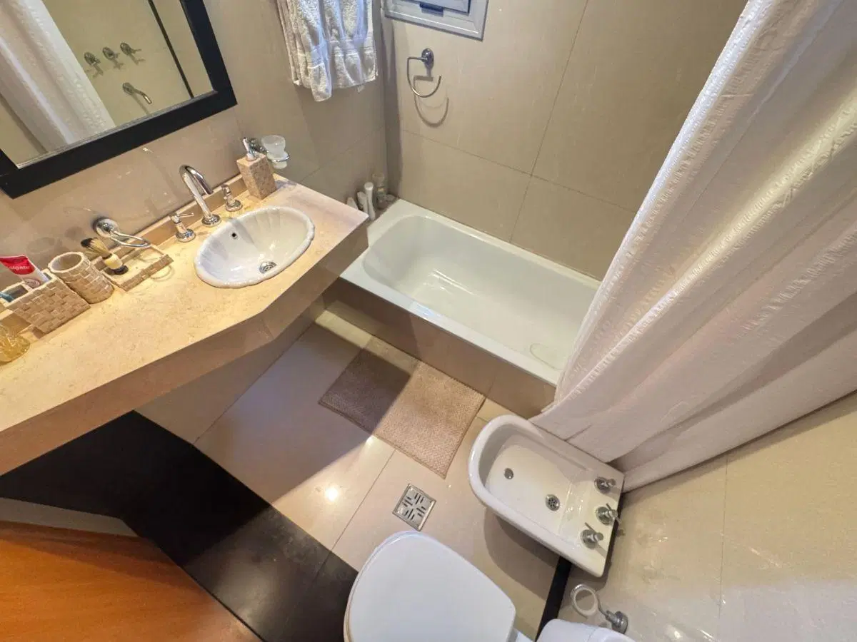 Semipiso 2 Ambientes de Categoria con Cochera Cubierta en Venta 3