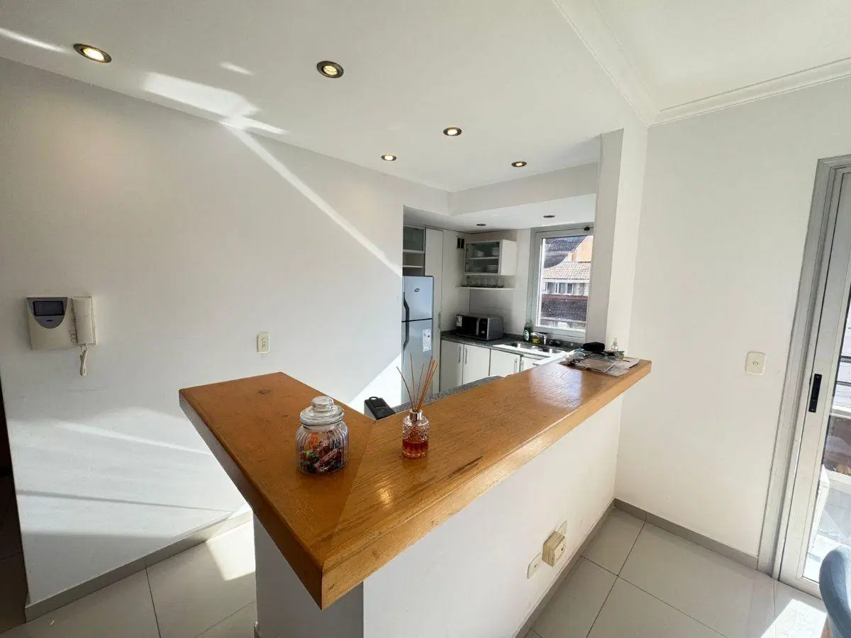 Semipiso 2 Ambientes de Categoria con Cochera Cubierta en Venta 1