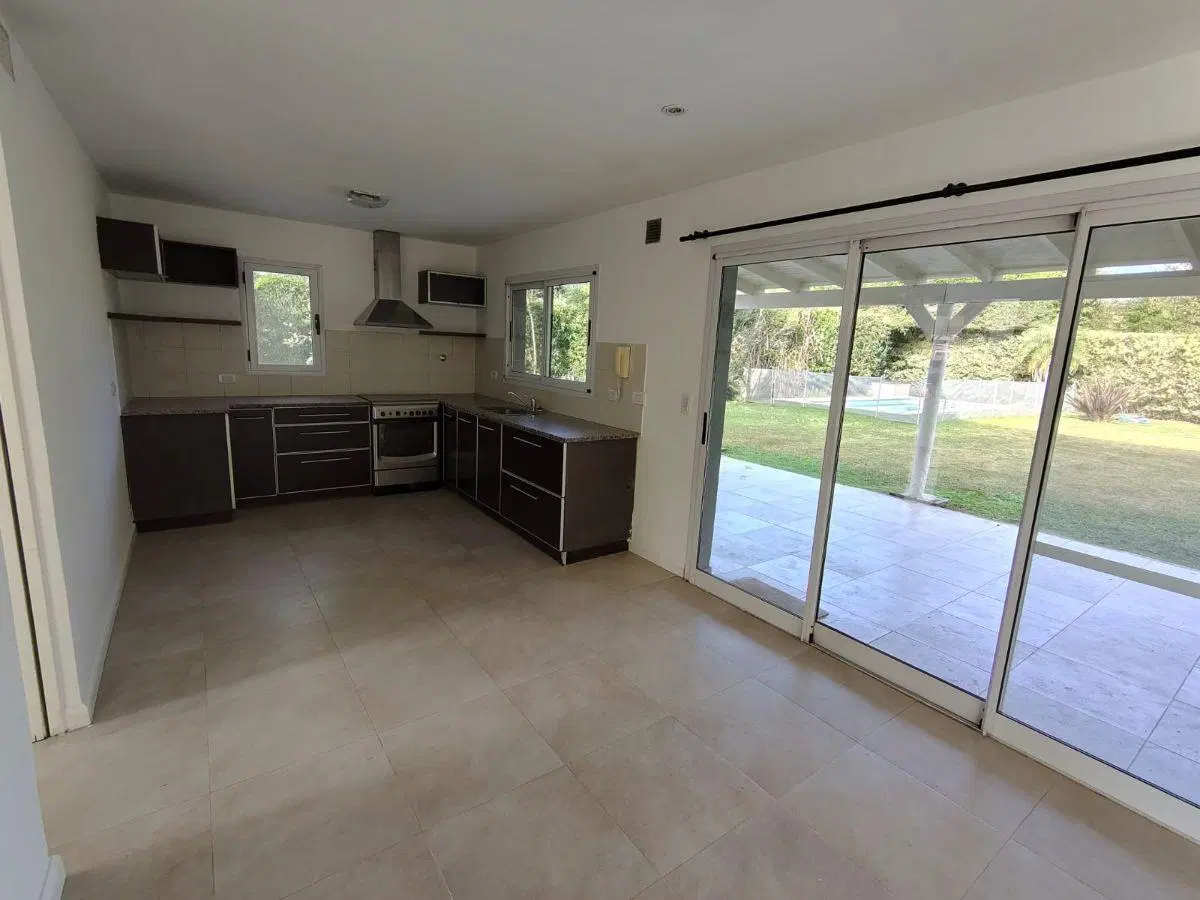 OPORTUNIDD, CASA 5 AMBIENTES EN VENTA BARRIO PRIVADO OMBUES DE HUDSON, APTO CREDITO 8