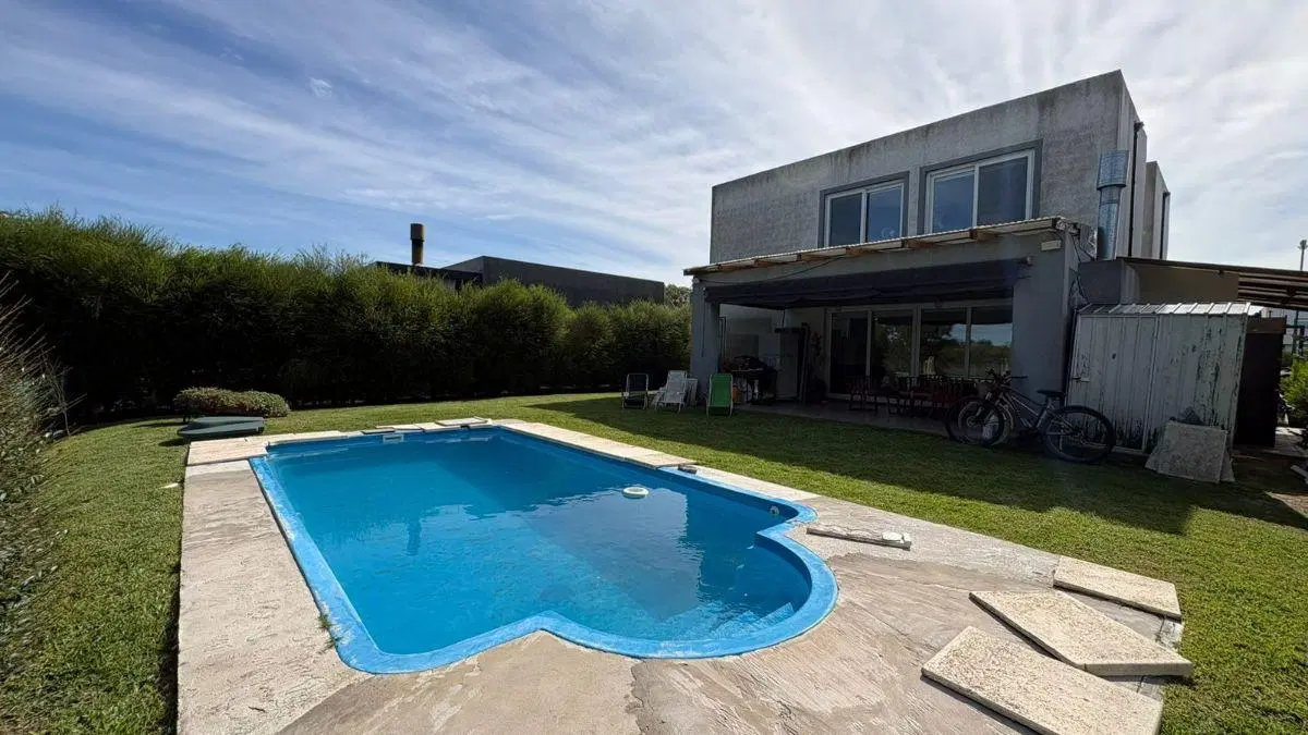 OPORTUNIDAD, CASA 4 AMBIENTES BARRIO CERRADO LA RESERVA BERAZATEGUI , FINANCIACION PRIVADA 3
