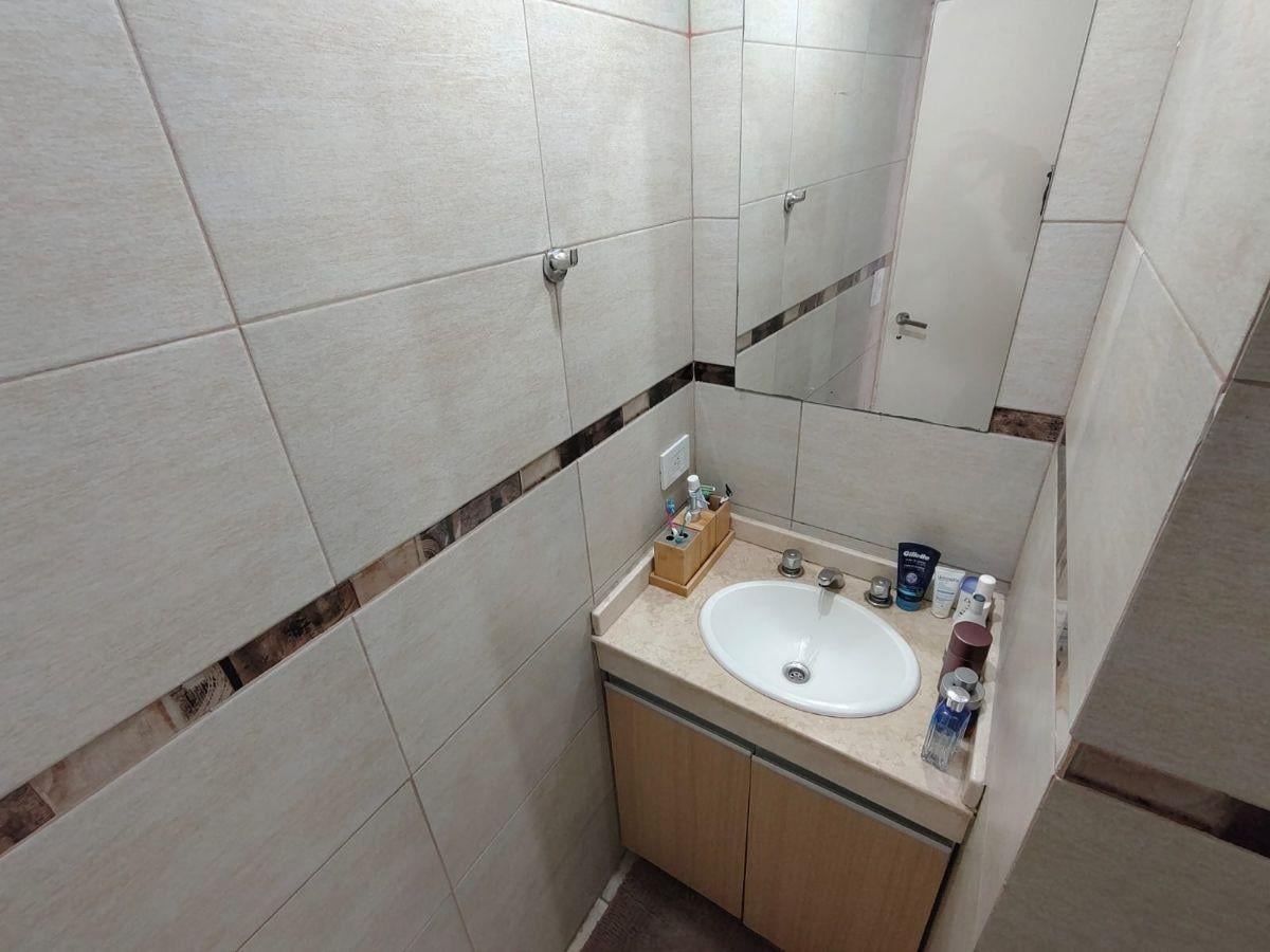 Foto de Oportunidad, departamento 2 ambientes con cochera en venta, Apto crédito, imagen 4