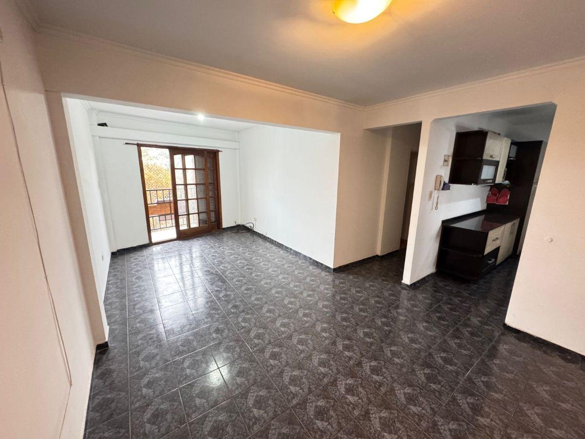 Foto de Departamento 3 Ambientes con Cochera y Balcon Al Frente en Venta, imagen 5