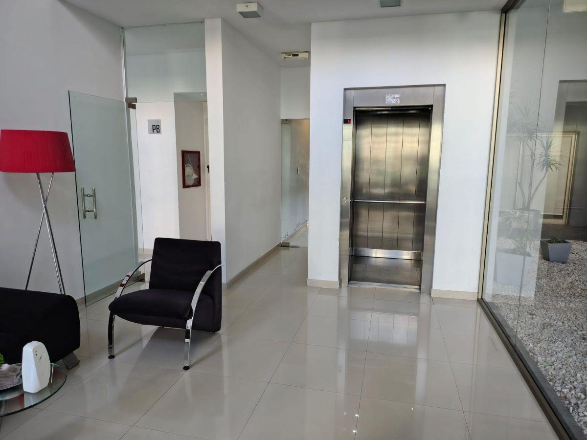 Foto de Departamento 4 ambientes con 23 cocheras en alquiler Quilmes Centro, imagen 3