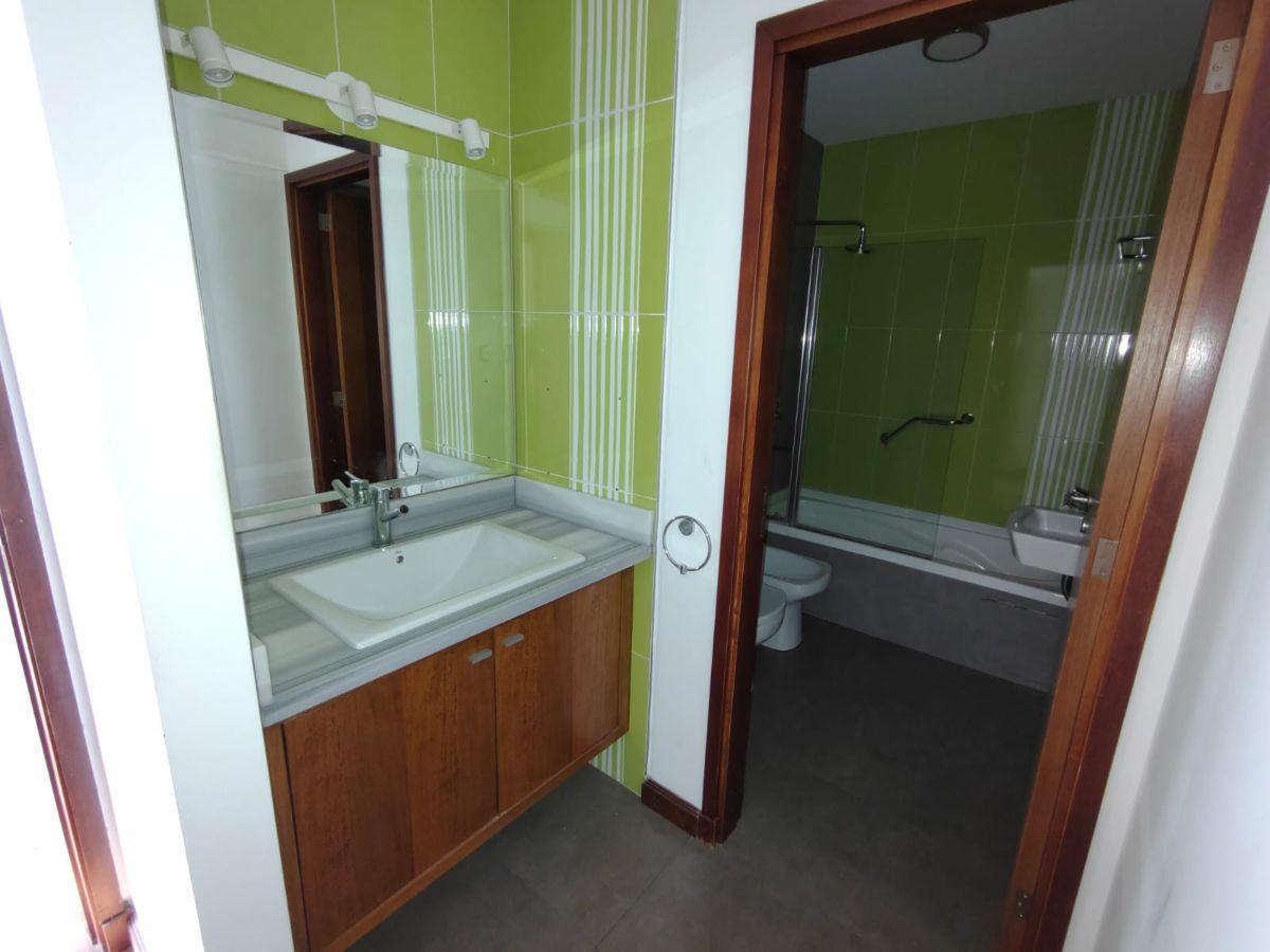 Foto de Departamento 4 ambientes con 23 cocheras en alquiler Quilmes Centro, imagen 2