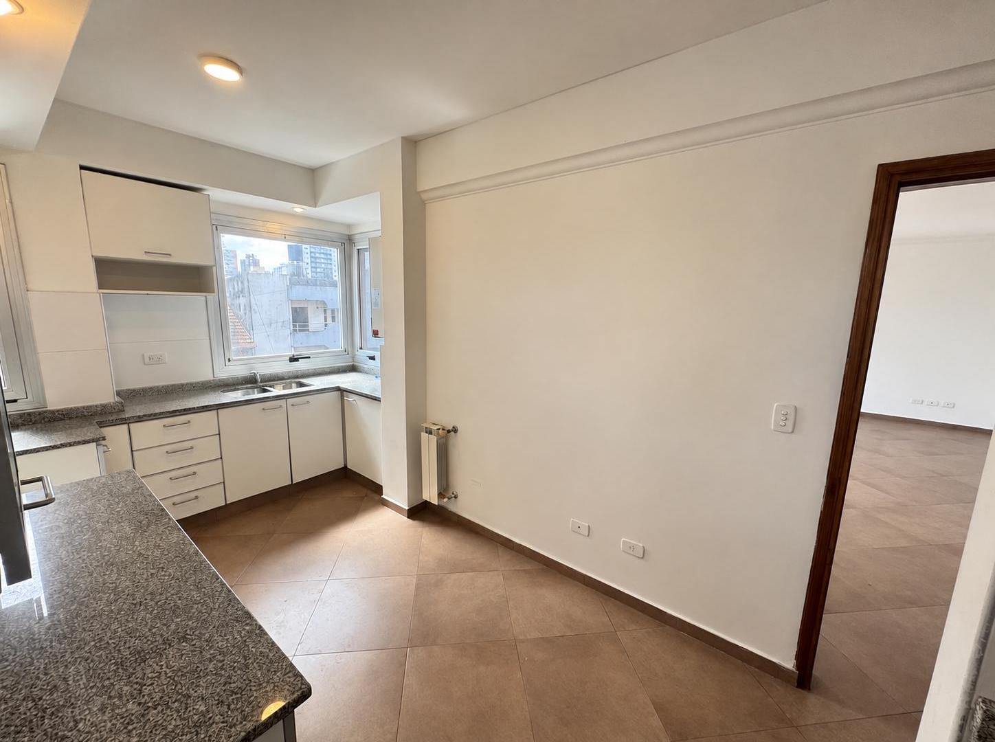 Foto de Piso Exclusivo 3 Ambientes con Balcones y Cochera Cubierta en Venta, imagen 2