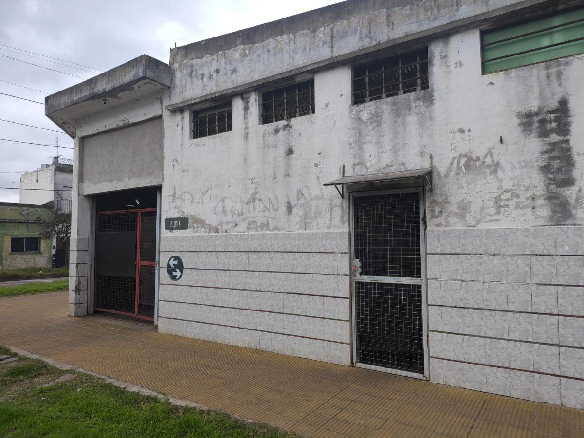 Foto de Oportunidad!!! dos locales en PB, departamento 3 ambientes en PA, muy, imagen 1
