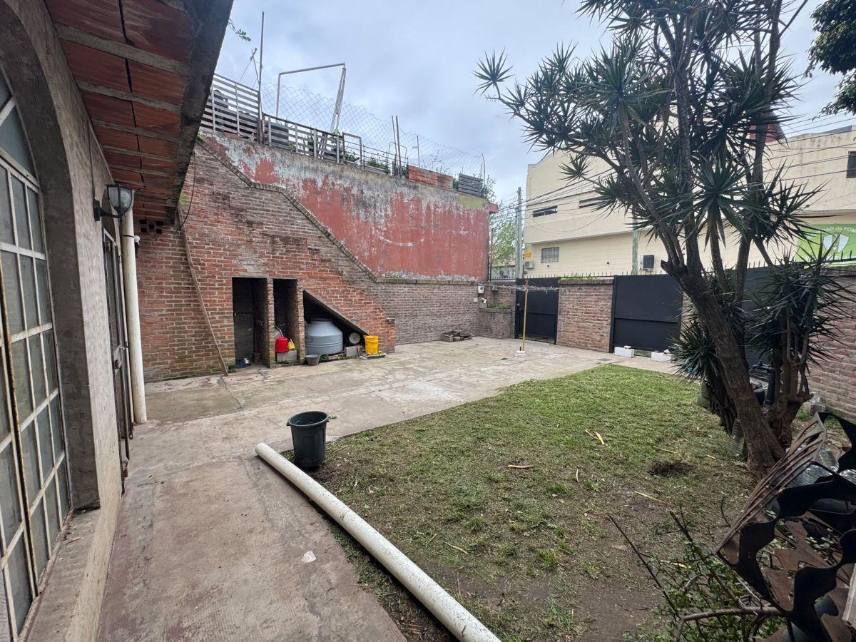 Foto de Casa 3 Ambientes con Cochera Cubierta y Jardin en Venta, imagen 4