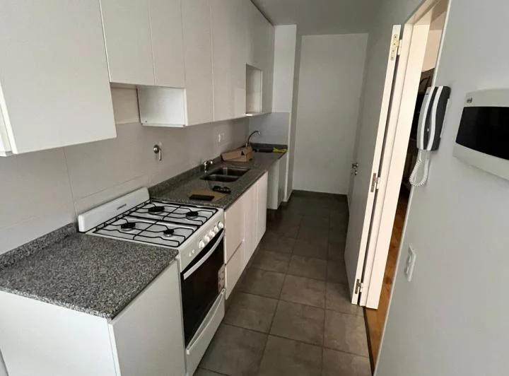ALQUILER – Depto. – Corrientes 1148 04-05. 2