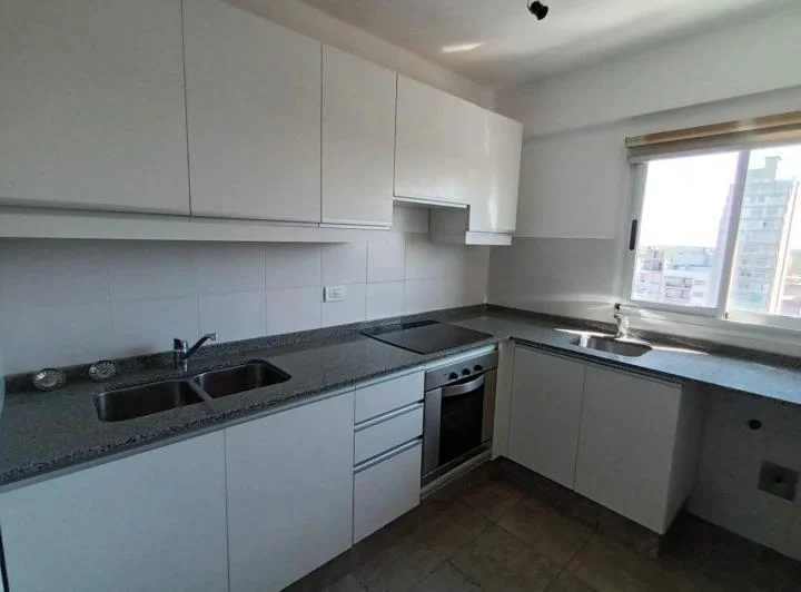 ALQUILER – Depto. – Iriondo 1048 + Cochera 2