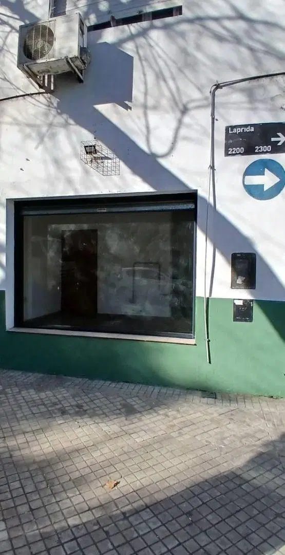 ALQUILER – Local comercial – La Paz 796 4