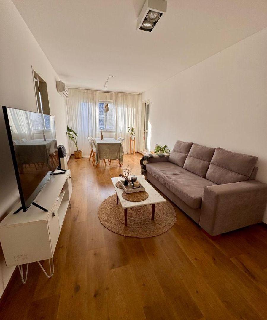 Foto de VENTA - 2 Dorm. + Cochera - Centro, imagen 4