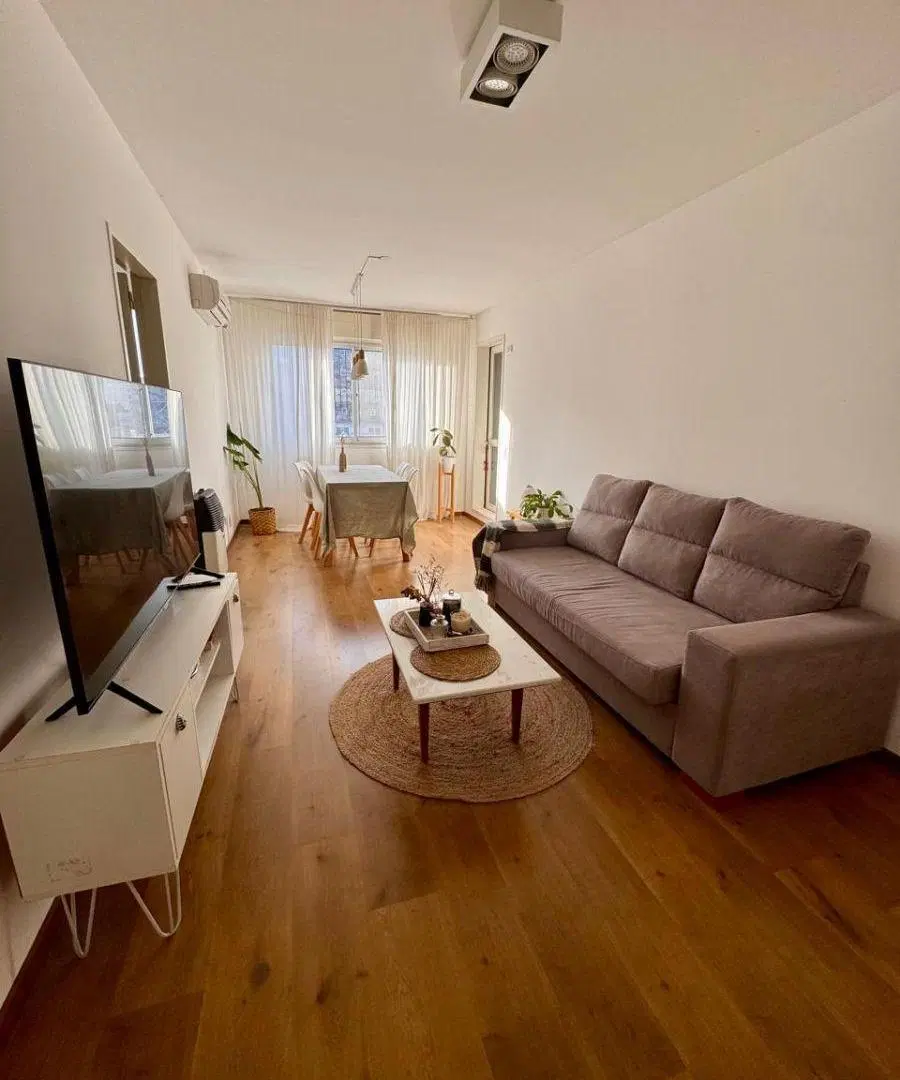 VENTA - 2 Dorm. + Cochera - Centro 4