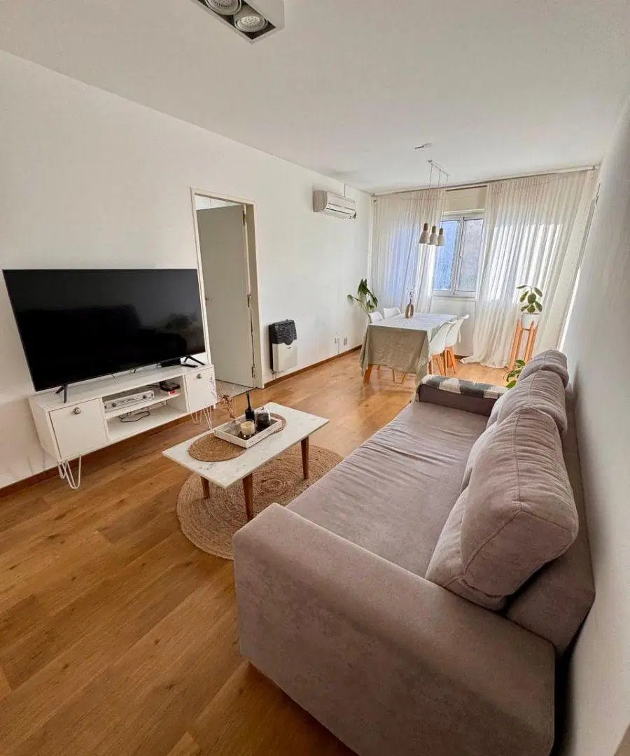 VENTA - 2 Dorm. + Cochera - Centro 3