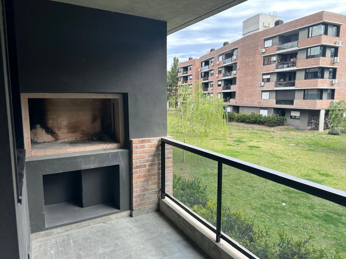 Foto de VENTA - 2 Dorm. + Cochera - Palos Verdes Fisherton, imagen 2