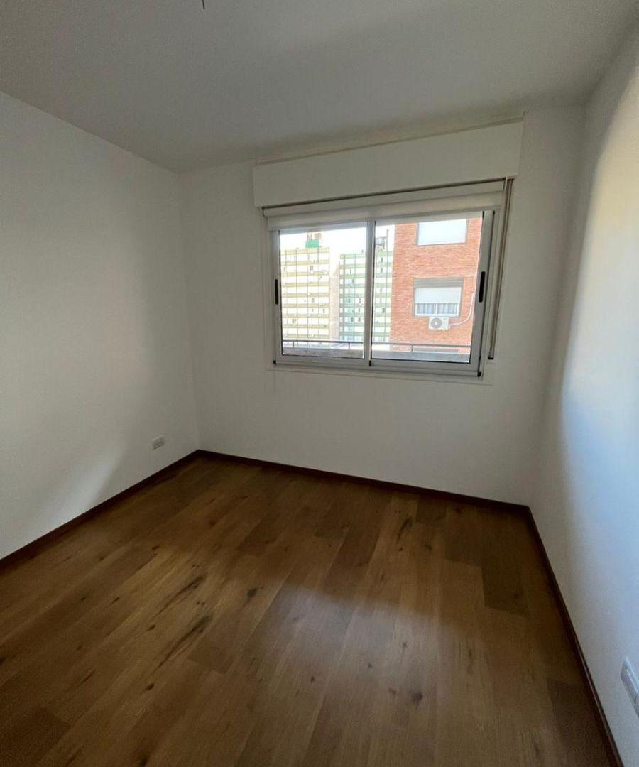 Foto de VENTA - 2 Dorm. - Centro, imagen 2