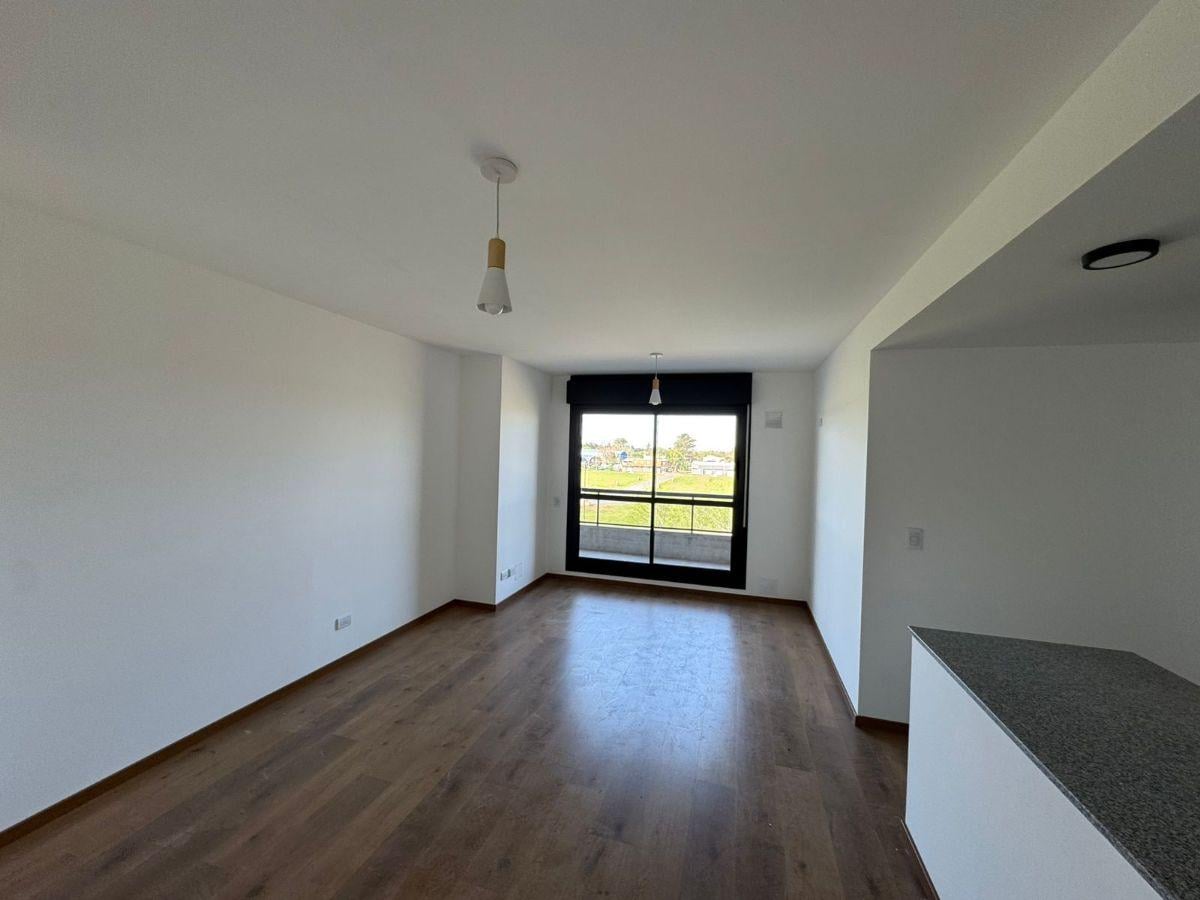 Foto de ALQUILER –Rosario - Depto. 2dorm, imagen 3
