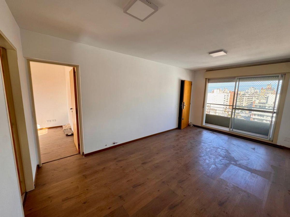 Foto de Venta - 1 Dorm. - Centro Oroño, imagen 2