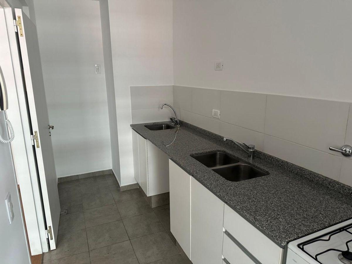 Foto de ALQUILER - 2 Dorm. - Centro, imagen 2