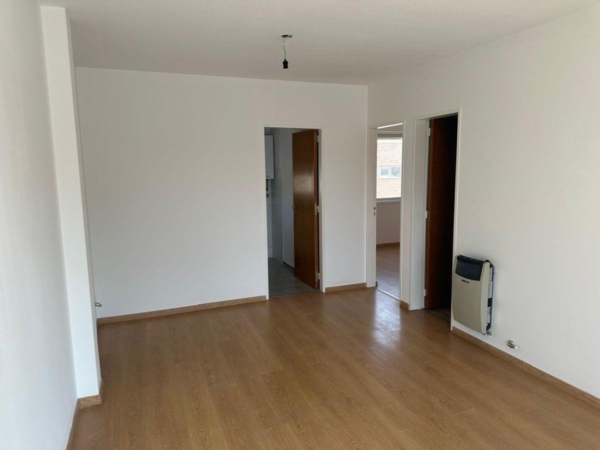 Foto de VENTA - 1 Dorm. - Sarmiento 1159, imagen 5