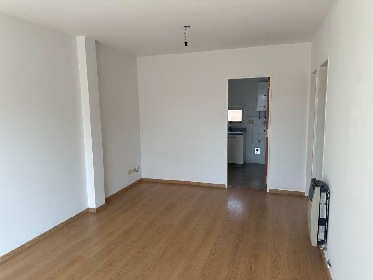 Foto de VENTA - 1 Dorm. - Sarmiento 1159, imagen 4