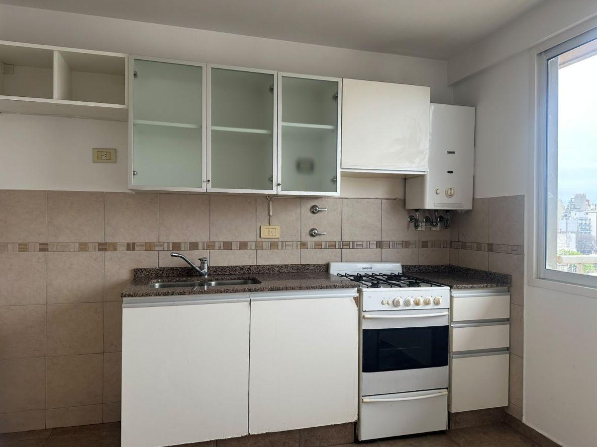 Foto de ALQUILER - Depto. 2 dorm. + cochera - Abasto, imagen 4