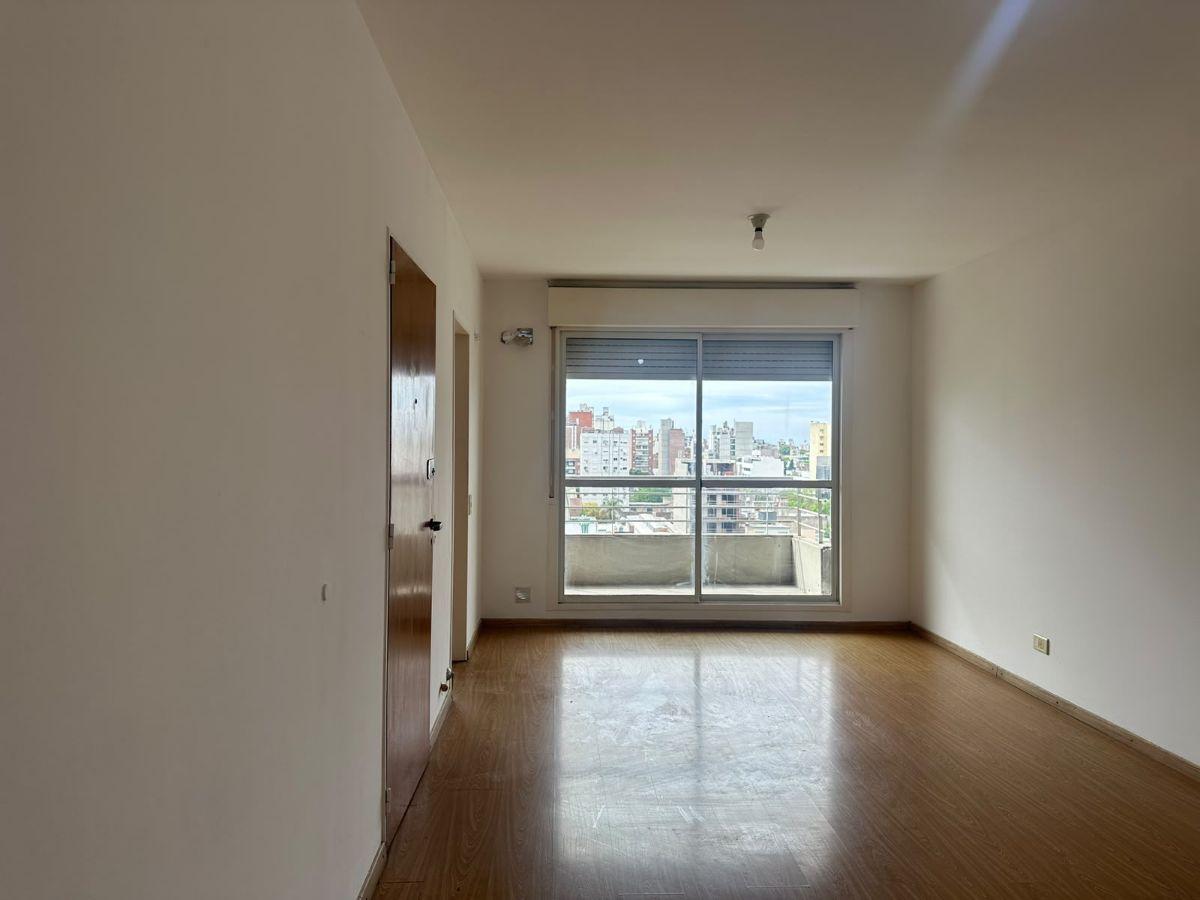 Foto de ALQUILER - Depto. 2 dorm. + cochera - Abasto, imagen 2