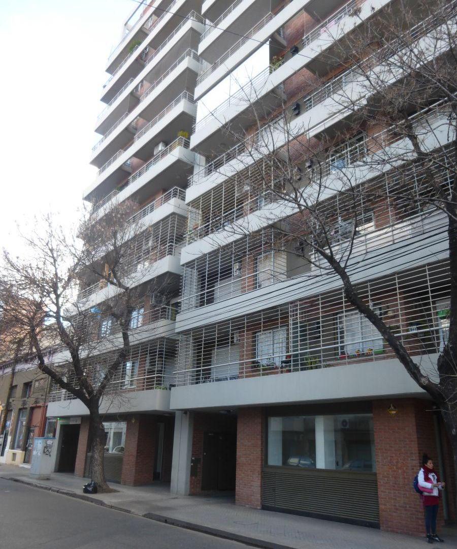 Foto de ALQUILER - Depto. 2 dorm. + cochera - Abasto, imagen 1