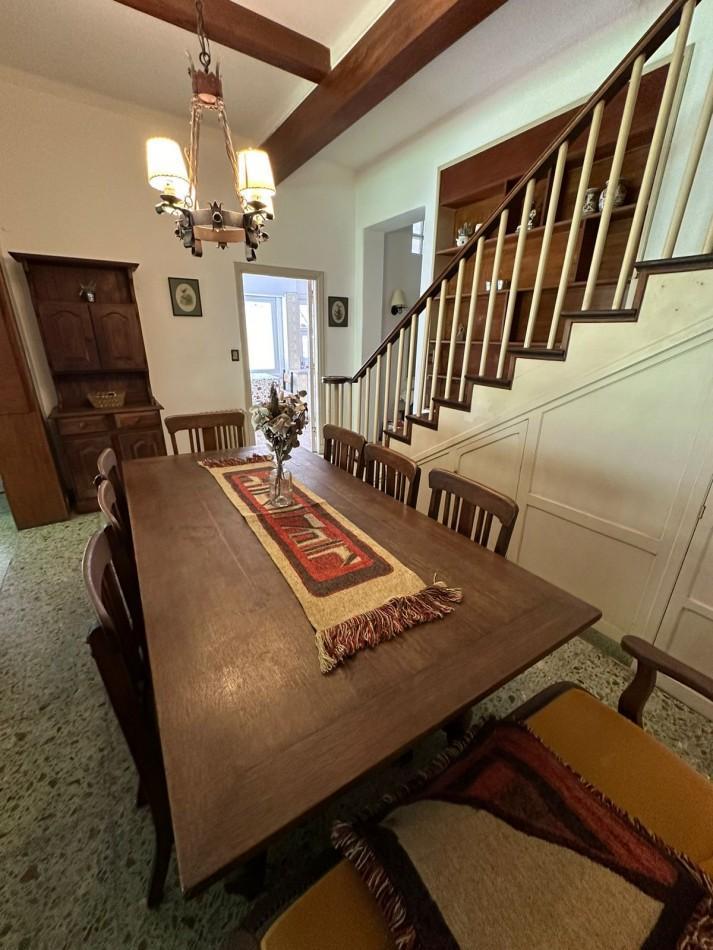 Chalet 6 ambientes Barrio los troncos, en alquiler por temporada