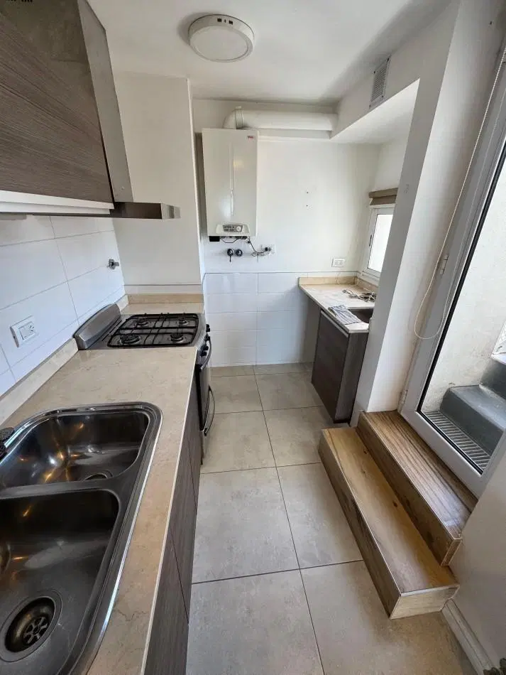SEMIPISO DE 3 AMBIENTES C/ TERRAZA PROPIA Y DOBLE COCHERA - CHAUVIN 3