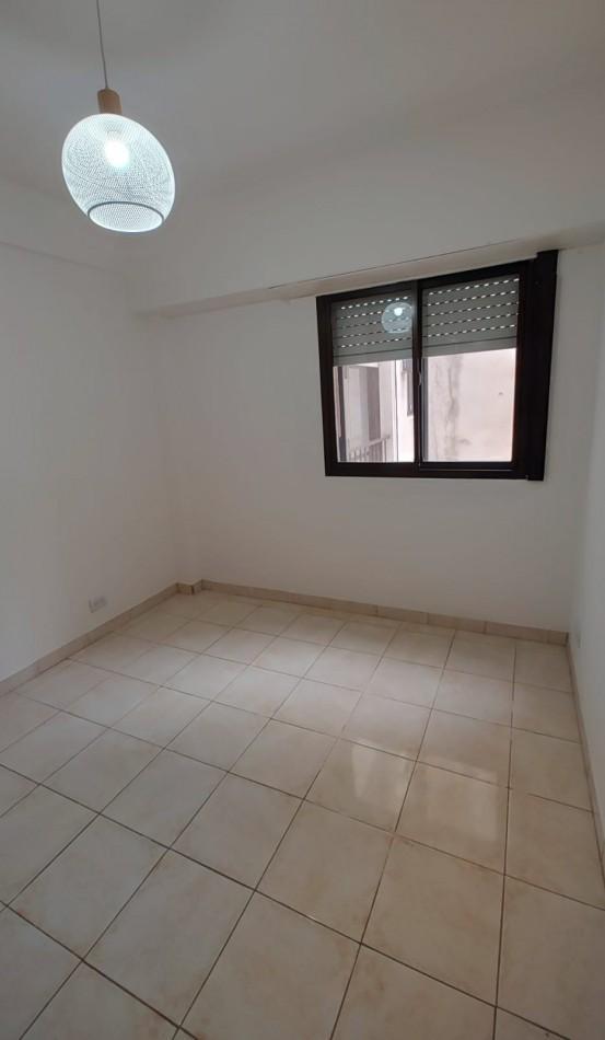 VENTA - DEPARTAMENTO 3 AMBIENTES TOTALMENTE RECICLADO - MACROCENTRO